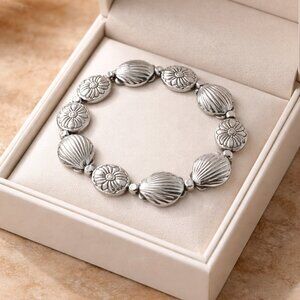 Sea Shell Shaped Silver Plated Stretch Bracelet - New
